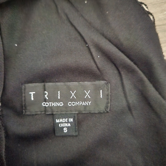 Semi-formal Junior Dress - Picture 2 of 3